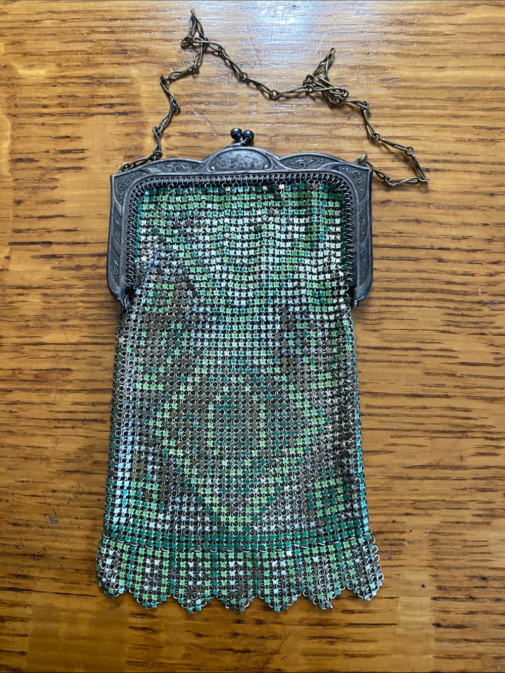 Vintage Green Mesh Evening Bag with Ornate Frame